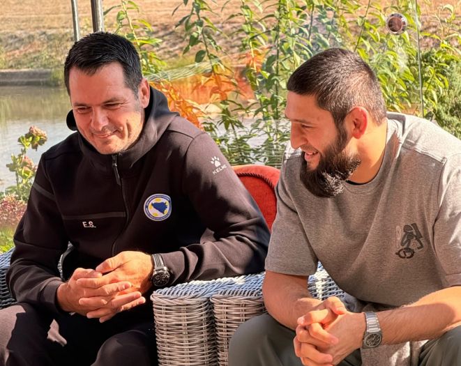 Slavni MMA borac Hamzat Čimajev posjetio Zmajeve na Ilidži