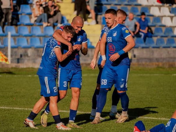 Sloboda poražena u Tešnju, Travnik slavio u Hadžićima