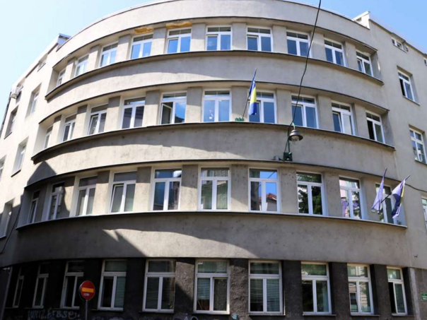 Služba za zapošljavanje KS objavila, poništila pa opet objavljuje pet javnih poziva