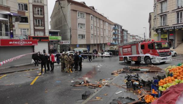 Snažna oluja u Istanbulu, ima i mrtvih