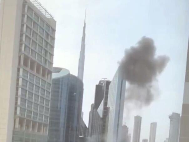 Snažne eksplozije u Dubaiju: Crni dim nad gradom