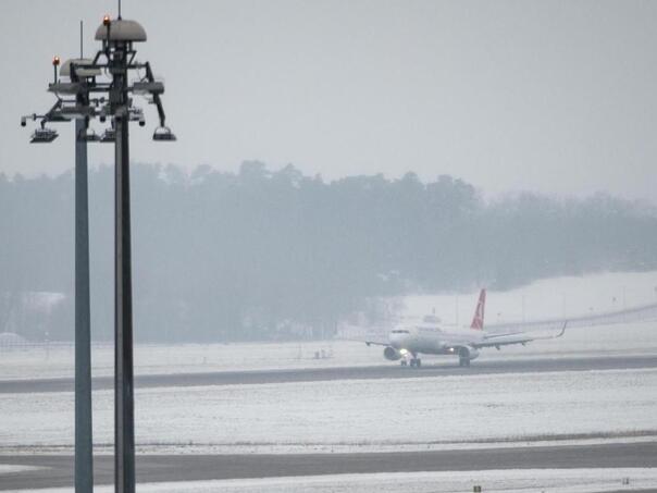 Snijeg i led paralizovao saobraćaj na berlinskom aerodromu