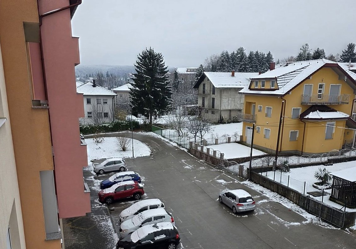 Snijeg zabijelio širom BiH: Bihać, Mrkonjić Grad...