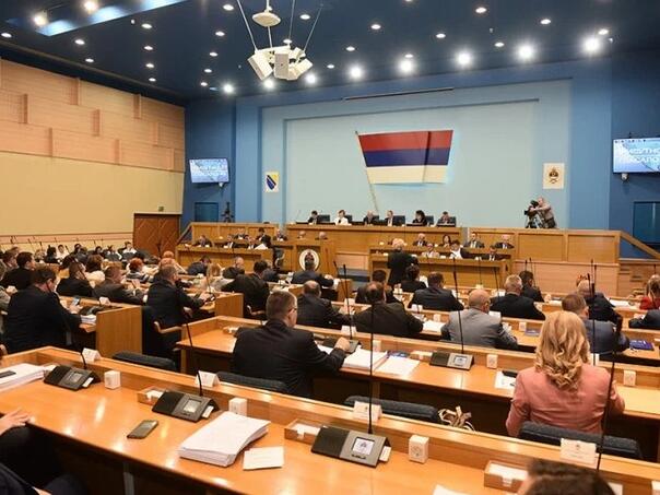 SNSD ne želi zakon o igrama na sreću u blizini škola, jer "šteti prihodu"