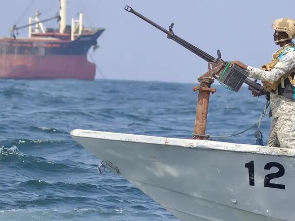 Somalijski pirati ubili pet članova posade otetog tankera