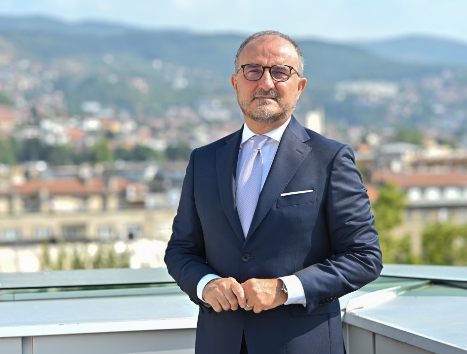 Soreca ponizio Amidžića: Pribjegava argumentu "kiselog grožđa"