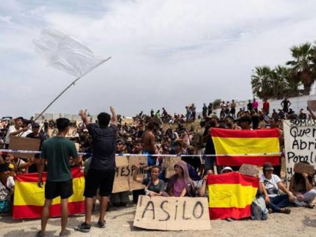 Španija traži pomoć Frontexa: Hiljade migranata i dalje u Ceuti
