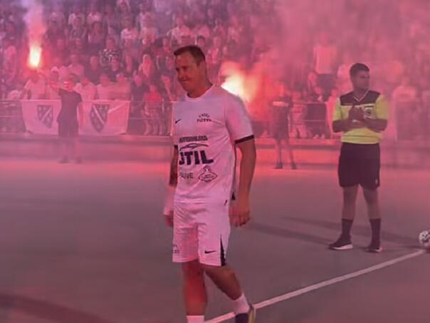 Spektakl u Mostaru: Bh. pjevač okupio sjajne fudbalere, osvojili turnir i donirali novac