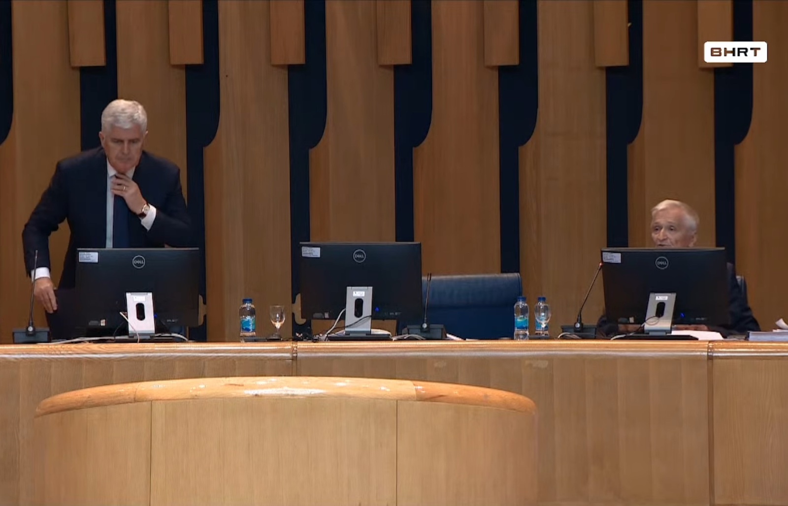 Špirić prekinuo sjednicu, HDZ i SNSD ostali u manjini!