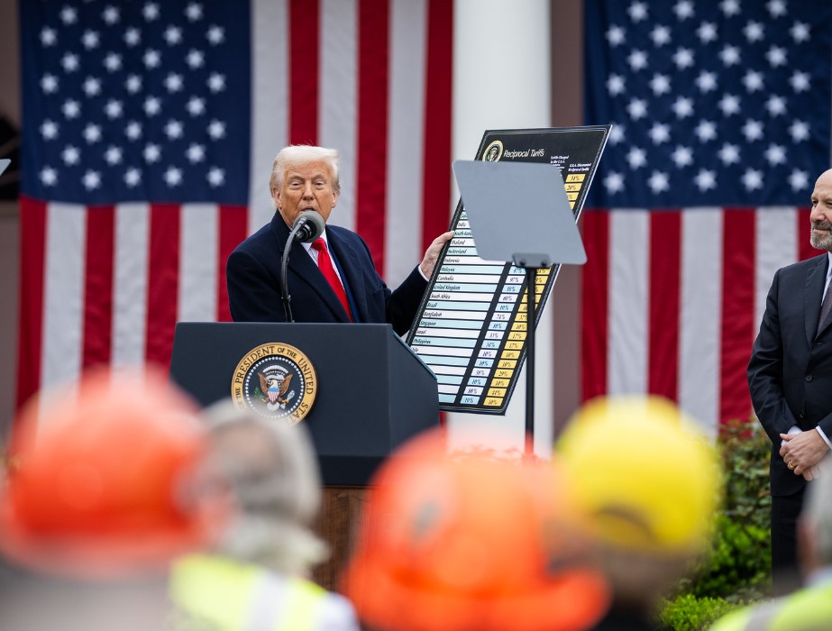 Brisel na oprezu: Sporazum sa SAD-om blokiran zbog Trumpovih carina