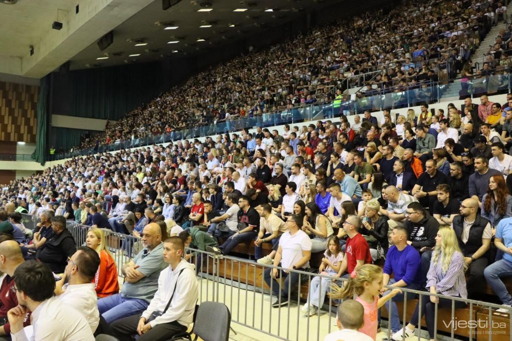 Spektakl u Skenderiji, utakmica godine za Bosnu