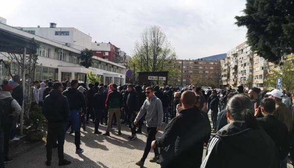 Sramotno: Protesti u Mostaru uz nacionalističko orgijanje Ultrasa