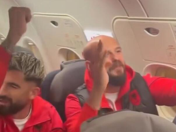 Srbi bijesni zbog pjesme kojom su Albanci slavili u avionu