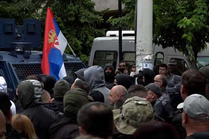 Srbi danas preuzimaju vlast na sjeveru Kosova
