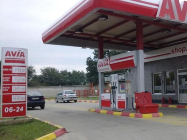 Srbija: Iživljavao se nad radnikom pumpe i vukao ga automobilom