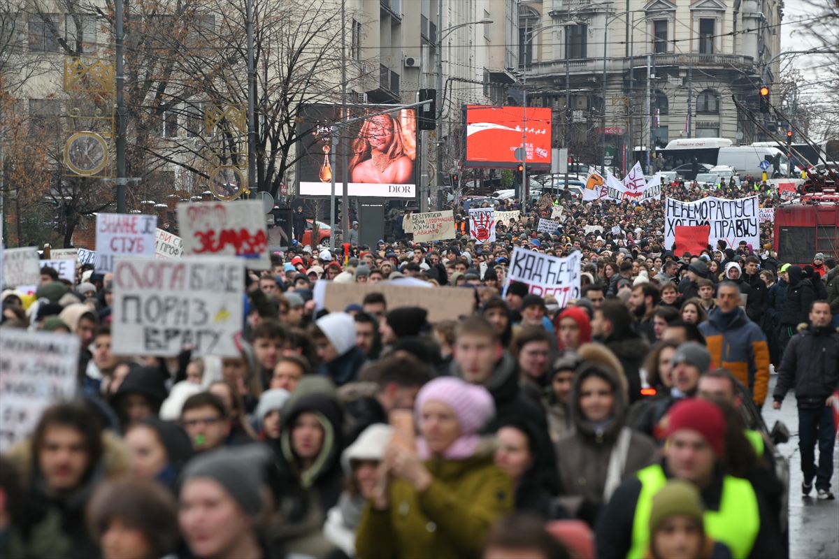 Srbija: Preko 1500 univerzitetskih profesora podržalo proteste