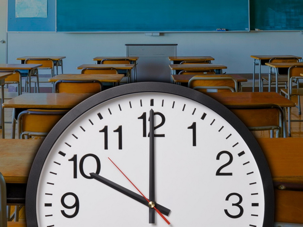 Srbija razmatra skraćivanje školskih časova na 30 minuta