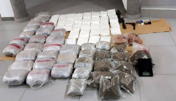 Srbija: Uhapšena dva narko-dilera, zaplijenjeno 67 kilograma droge