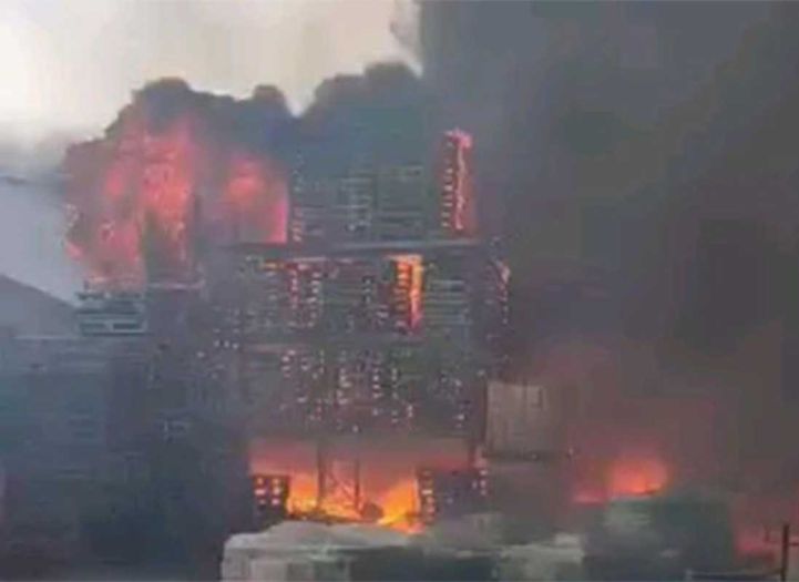 Srbija: Veliki požar u fabrici, odjekuju eksplozije