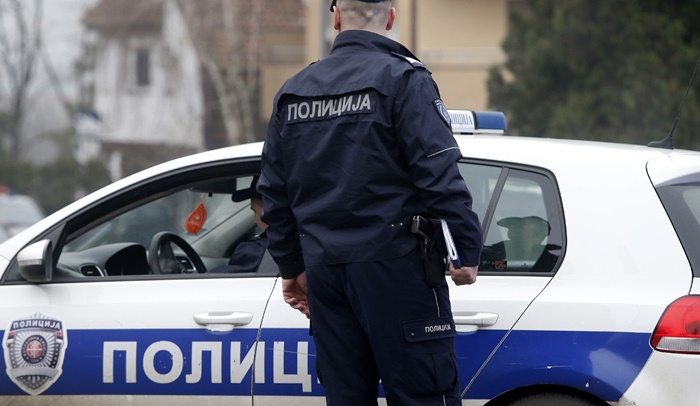 Srbija: Zaraženo 17 policajaca, 800 ih je u samoizolaciji