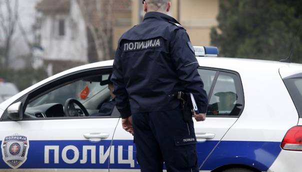 Srbija: Zaraženo 17 policajaca, 800 ih je u samoizolaciji