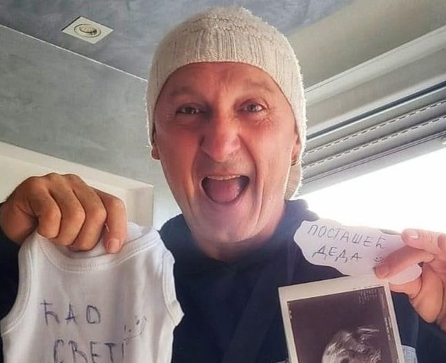 Srbijanski pjevač postao otac u 64. godini, ima i troje unučadi