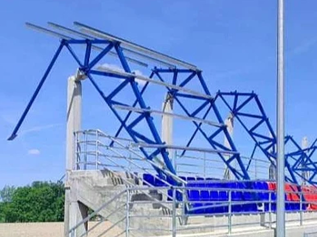 Srušio se krov fudbalskog stadiona u BiH