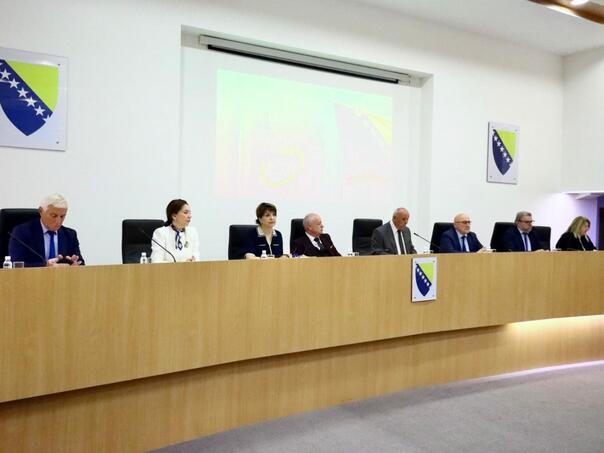 Šta donose Izbori 2026: Kružići, skeneri, rezultati iste noći!