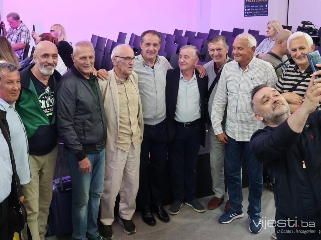 Šta donosi treći dan Sajma knjige u Tuzli? Fudbal, kolumne...