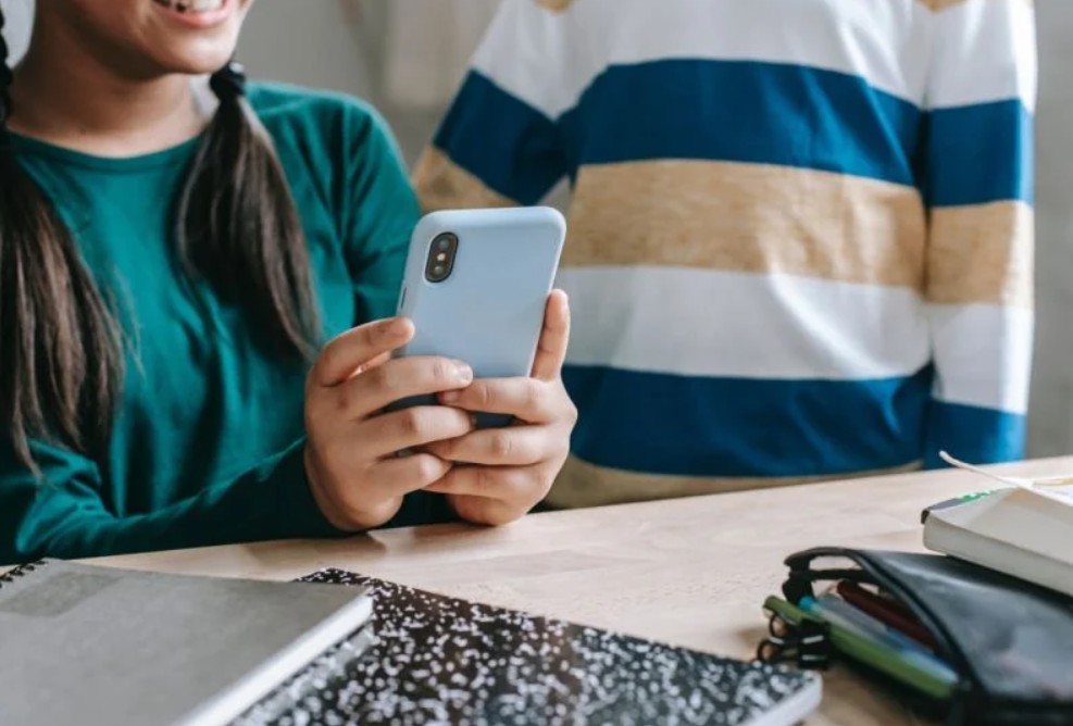 Šta pametni telefoni i tableti rade našoj djeci?