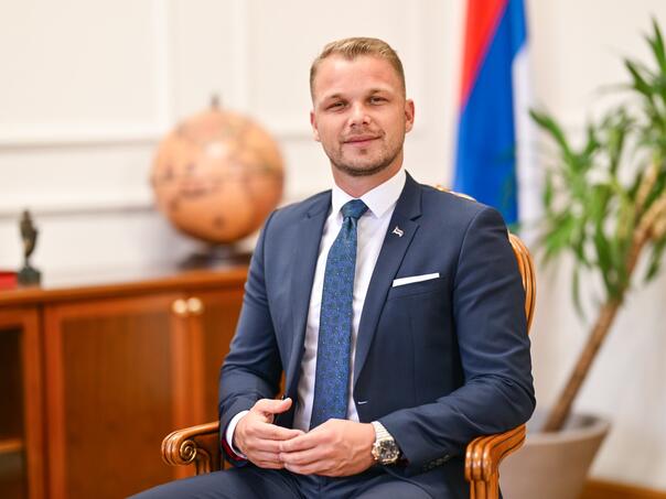 Stanivuković: Minić perfektan da ga oduvamo kao snijeg u martu
