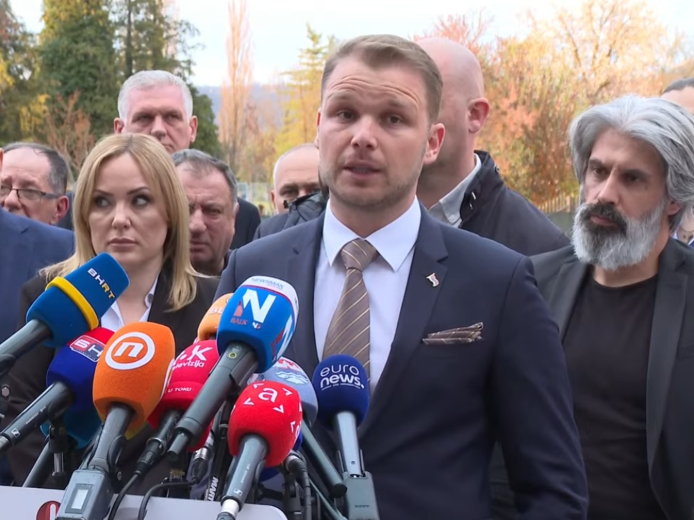 Stanivuković: Plenkoviću, bezobrazniče! Je li mi smrdimo u BiH?