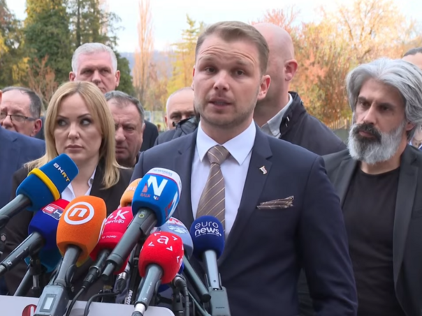 Stanivuković: Plenkoviću, bezobrazniče! Je li mi smrdimo u BiH?