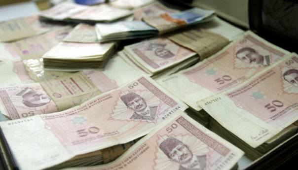 Štednja građana RS 3,4 milijarde, u potpunosti finansira kredite stanovništvu