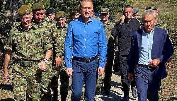 Stefanović i ruski ambasador na Jarinju: Nismo ničim izazvali tenzije