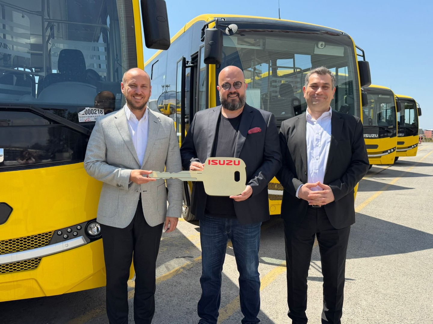 Šteta: Proizvedeno 15 ISUZU minibusa, uskoro u saobraćaju