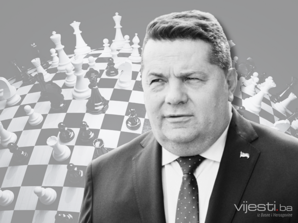 Stevandić: Mi igramo bijelim figurama, Schmidt crnim