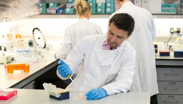 Stipendija mladom bh. naučniku Damiru Varešliji u Dublinu