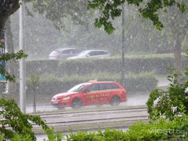 Stiže promjena vremena: Nakon sunca, BiH očekuju kiša i pljuskovi