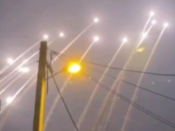 Stižu prvi snimci večerašnjeg raketiranja Izraela: 'Trajat će cijelu noć'