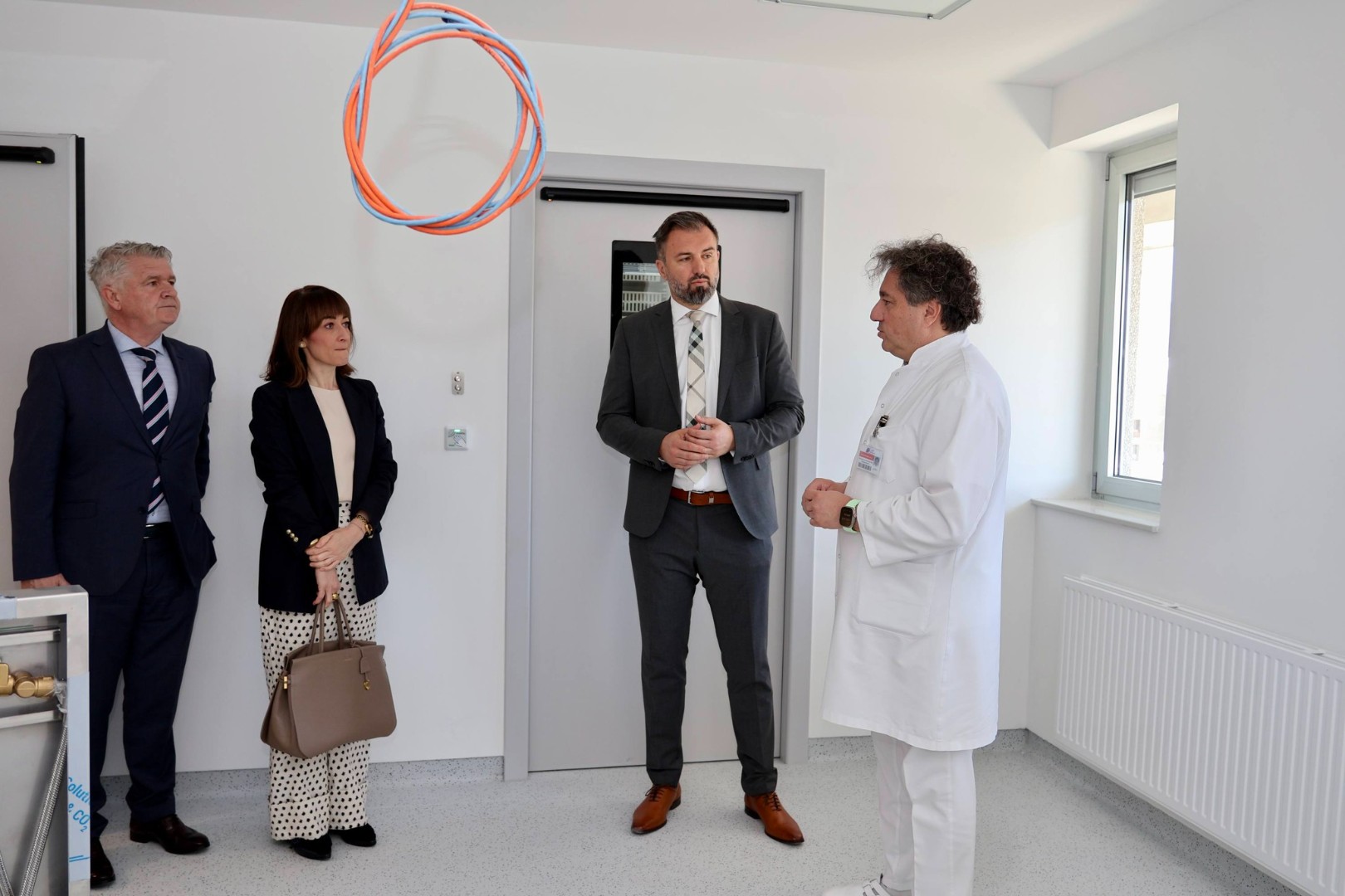 Stojanović u posjeti KCUS-u: Fokus na nove projekte i modernizaciju bolnice