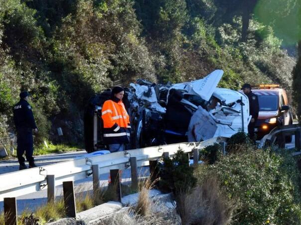 Strašna nesreća kod Dubrovnika: Stijena pala na auto i ubila vozača