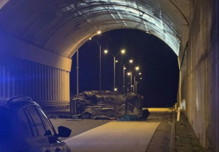 Strašna nesreća na autoputu kod Prnjavora: Vozač nepomično ležao na cesti
