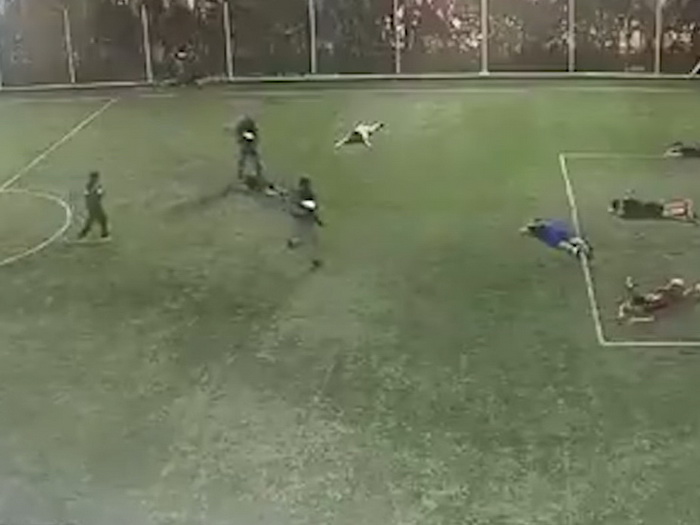 Stravična likvidacija u Ekvadoru: Upali na teren i ubili tri osobe