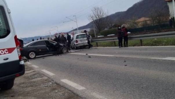 Stravična nesreća kod Hadžića, jedna osoba poginula
