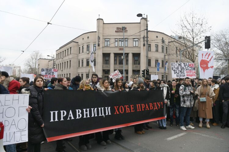 Studenti beogradskog Pravnog fakulteta na dosad neviđen način ponizili Vučića