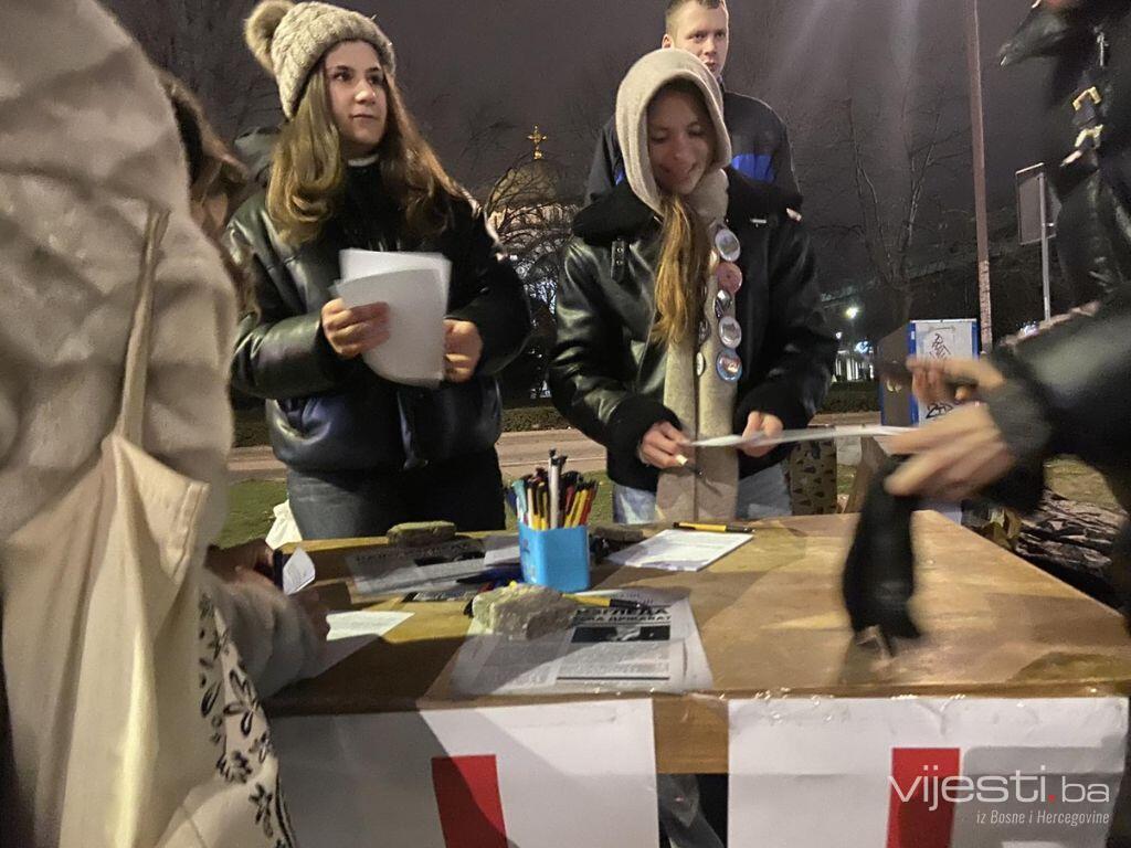 Studenti objavili: Za jedan dan prikupljeno skoro 400.000 potpisa u akciji „Raspiši pobjedu“