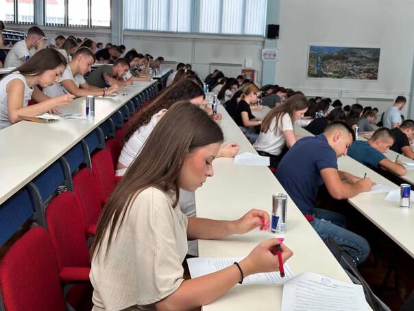 Studentima u dijelu BiH po 200 maraka svaki mjesec