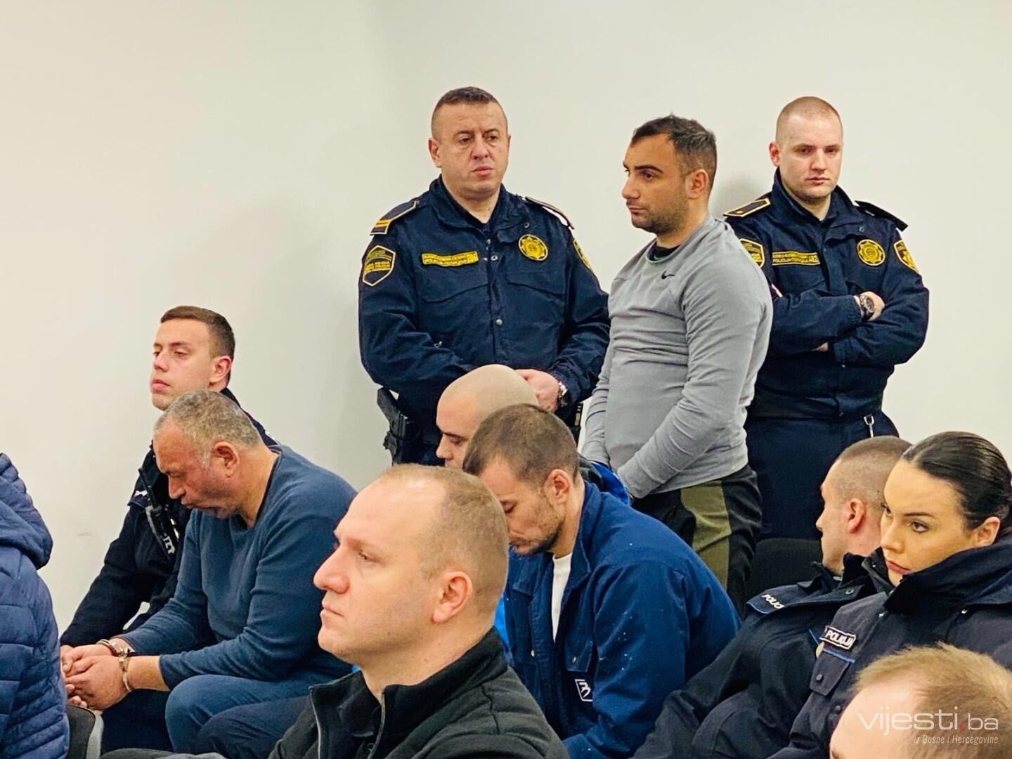 Sud odredio mjesec dana pritvora huliganima iz Hrvatske