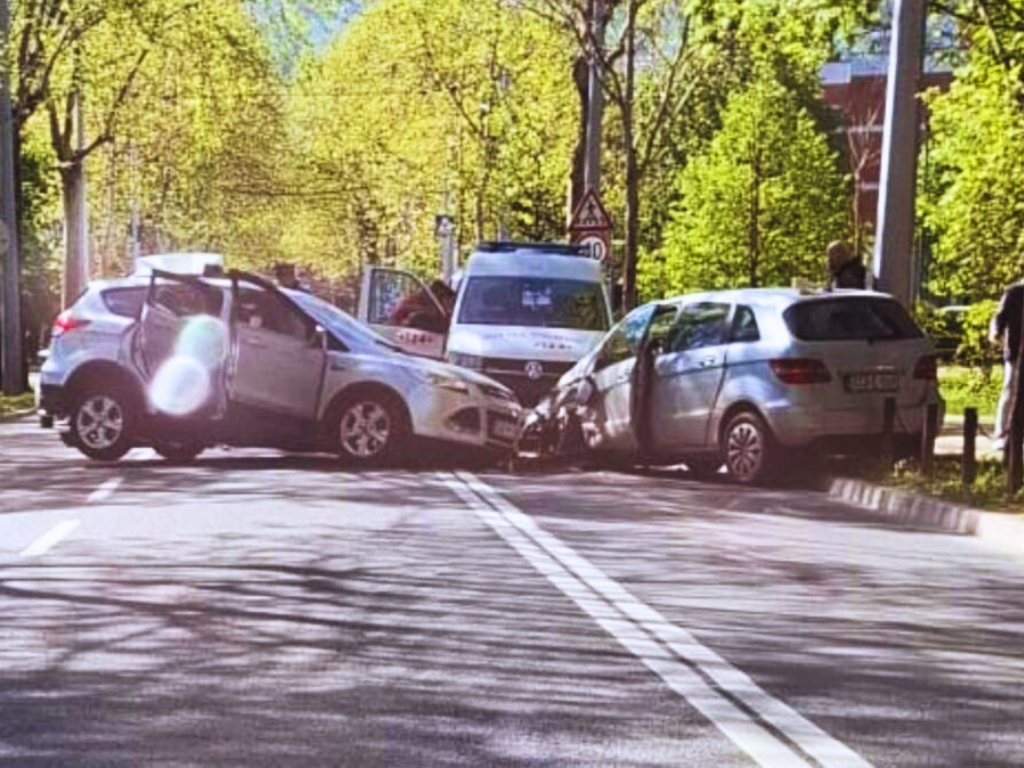 Sudar dva vozila u Sarajevu, ima povrijeđenih